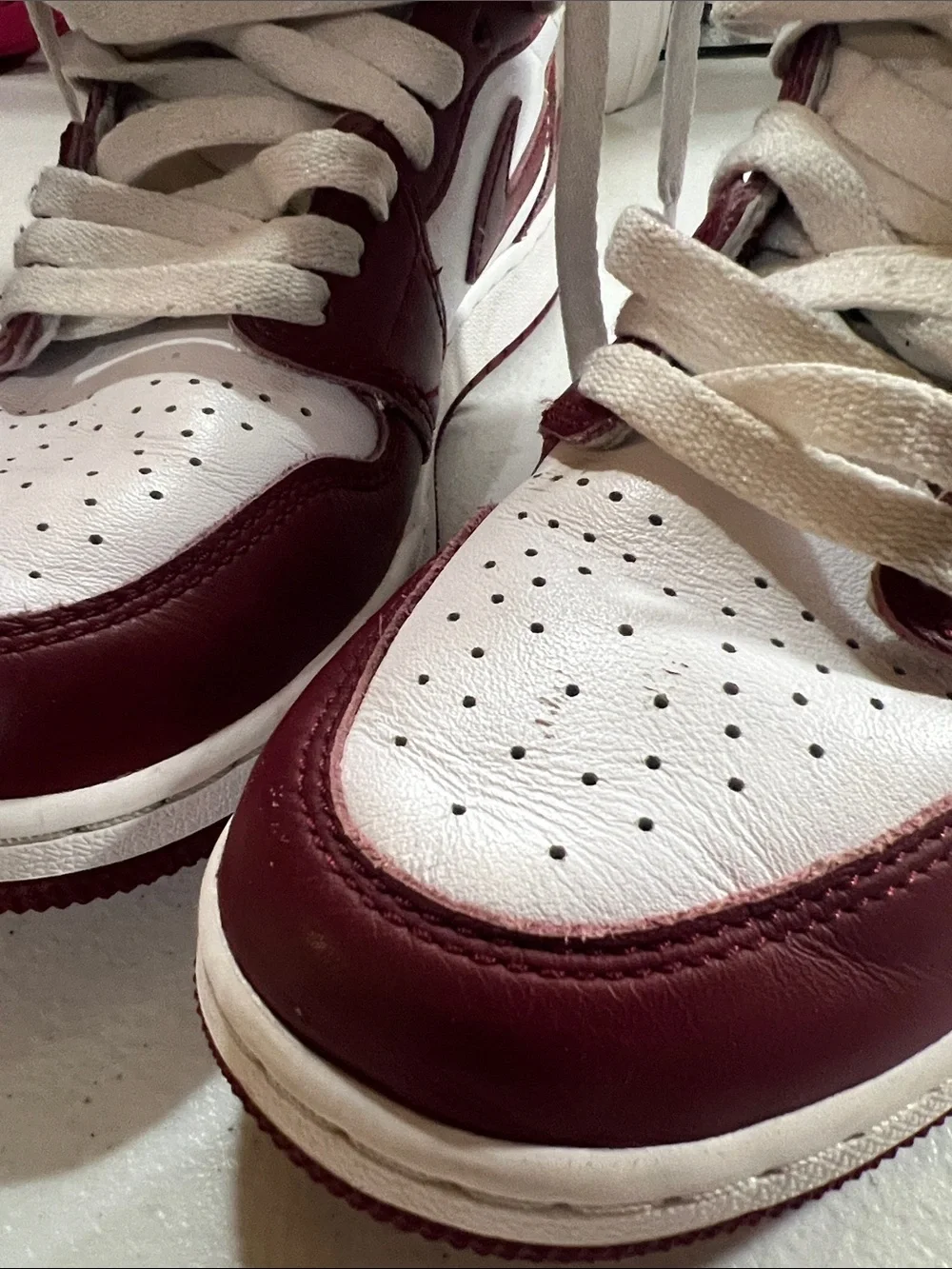 Air Jordan 1 Retro High OG 'Artisanal Red' sneakers